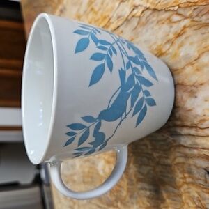BED BATH & BEYOND BIRD coffee mug cup